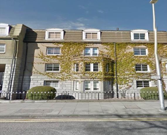 4 Bedroom Flat